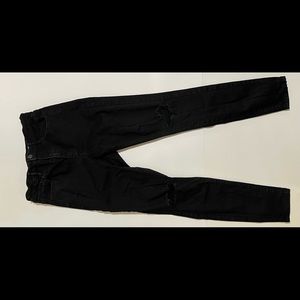 Black ripped skinny jeans
